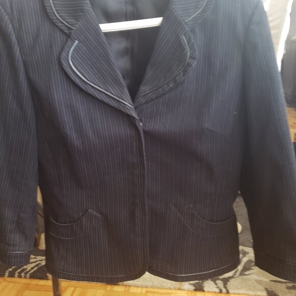 Della Spiga Italy, dark navy blue Blazer w leather accents and matching bermuda - Picture 2 of 15
